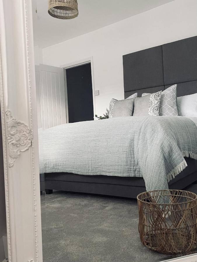 Modernised In The Heart Of Sketty Holiday home